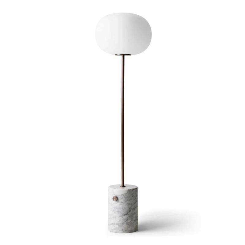 JWDA Floor Lamp Stehleuchte, Ausführung marmor carrara - messing bronziert von Audo Copenhagen