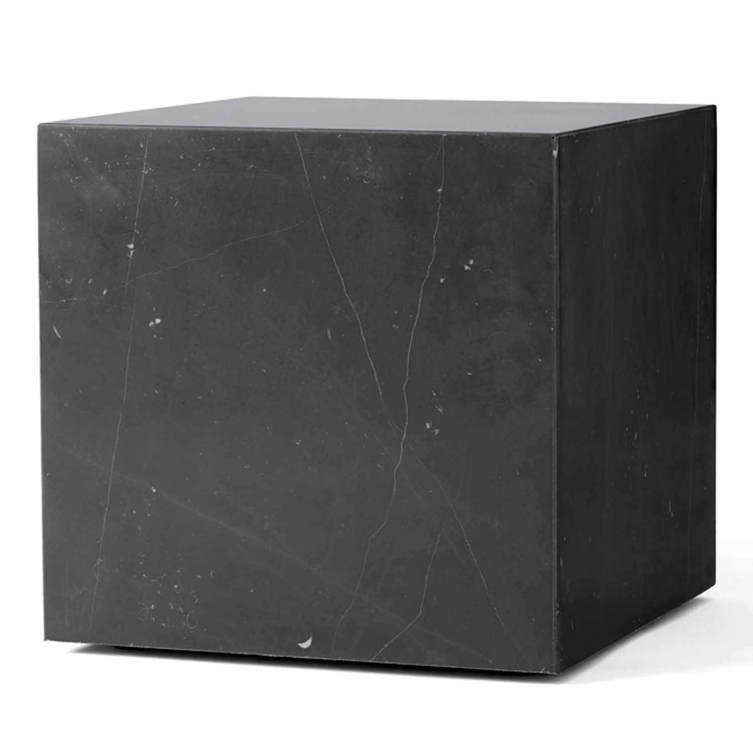 Plinth Couchtisch, Grösse b.40 x t.40 x h.40 cm, Marmor marquina Plinth Couchtisch, Grösse b.40 x t.40 x h.40 cm, Marmor marquina von Audo Copenhagen