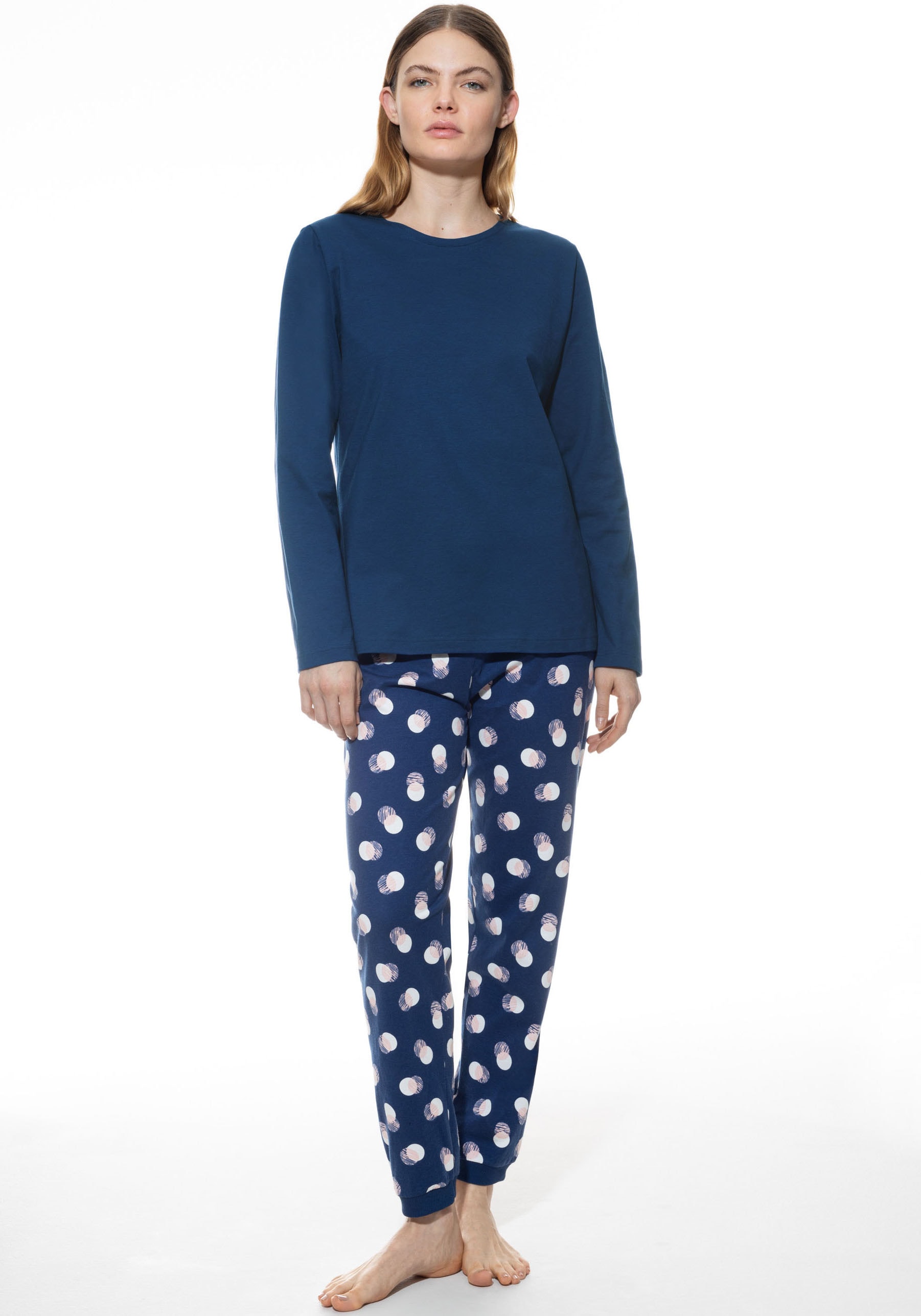 Mey Schlafanzug »SCRIBBLED DOTS«, (2 tlg.), Gepunktete Hose mit Bündchen Mey Schlafanzug »SCRIBBLED DOTS«, (2 tlg.), Gepunktete Hose mit Bündchen von Mey