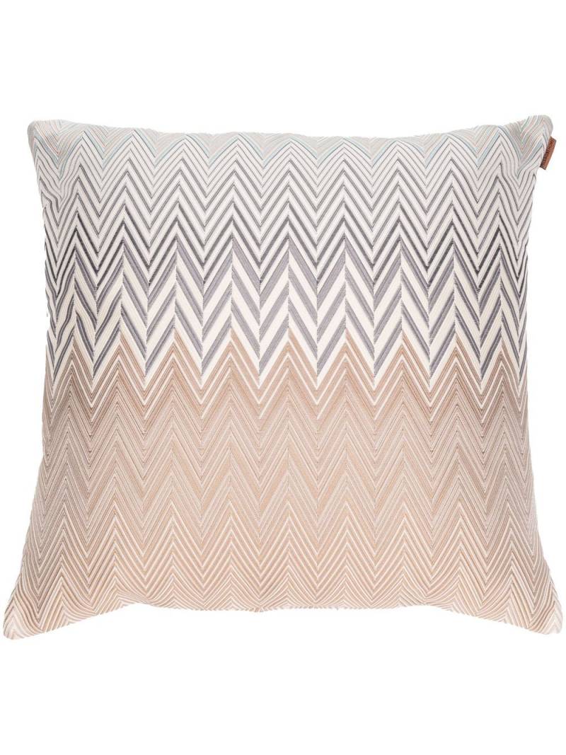 Missoni Home zigzag-pattern feather down cushion - Neutrals von Missoni Home