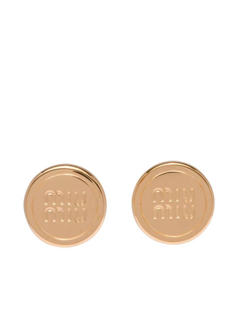 Miu Miu embossed-logo stud earrings - Gold von Miu Miu