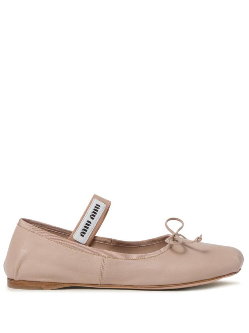 Miu Miu leather ballerina shoes - Pink von Miu Miu