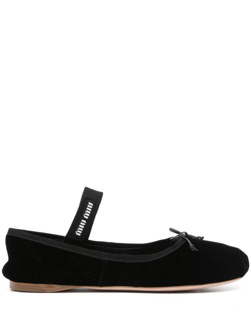 Miu Miu velvet ballerina shoes - Black von Miu Miu