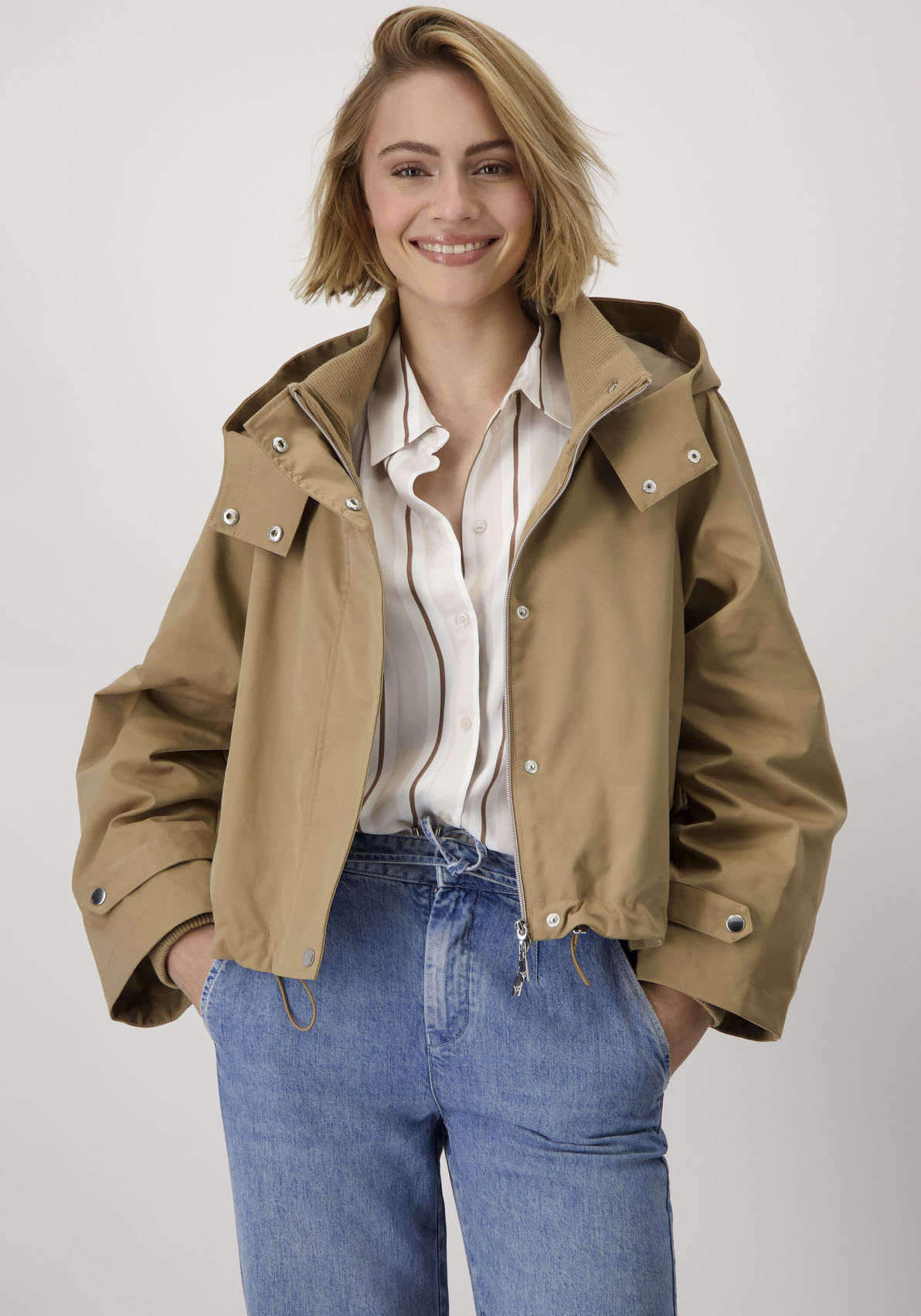 Monari Outdoorjacke »Jacke Oversize«, mit Kapuze, mit Raglanärmel von Monari