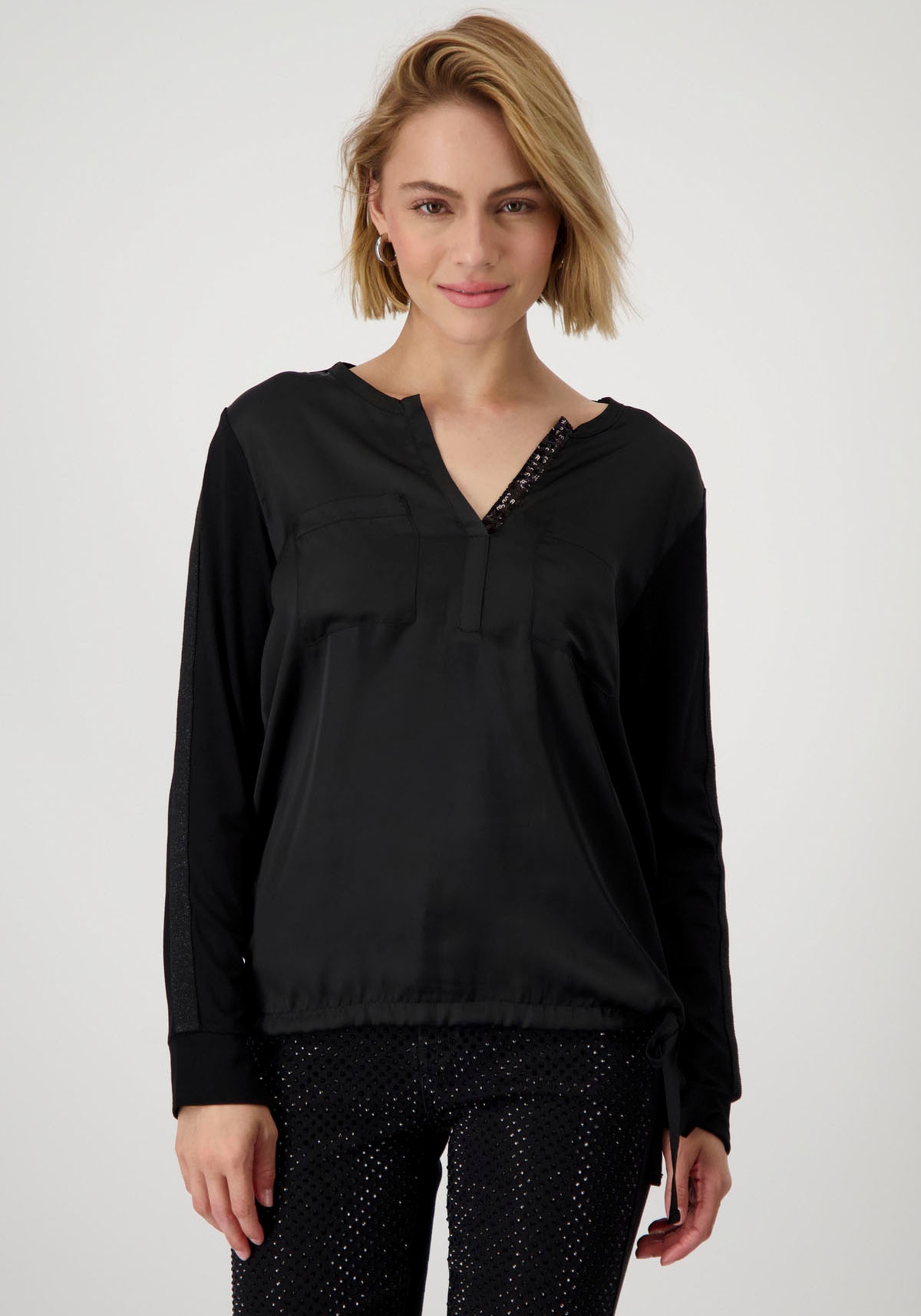 Monari Schlupfbluse, mit Glitzerkante am Ausschnitt Monari Schlupfbluse, mit Glitzerkante am Ausschnitt von Monari