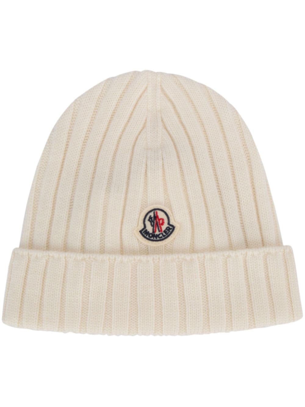 Moncler Enfant logo-appliqué ribbed wool beanie - White von Moncler Enfant