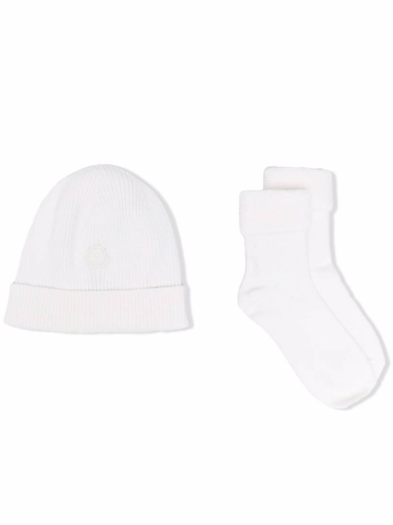 Moncler Enfant logo beanie and socks set - Neutrals von Moncler Enfant