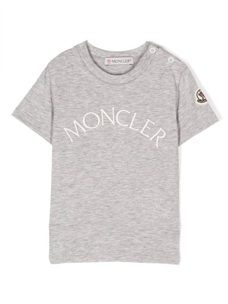 Moncler Enfant logo-embroidered short-sleeved T-shirt - Grey von Moncler Enfant