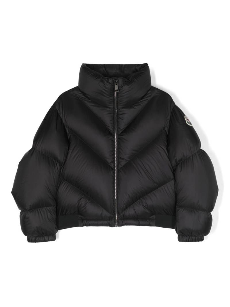 Moncler Enfant logo-patch high-neck padded jacket - Black von Moncler Enfant