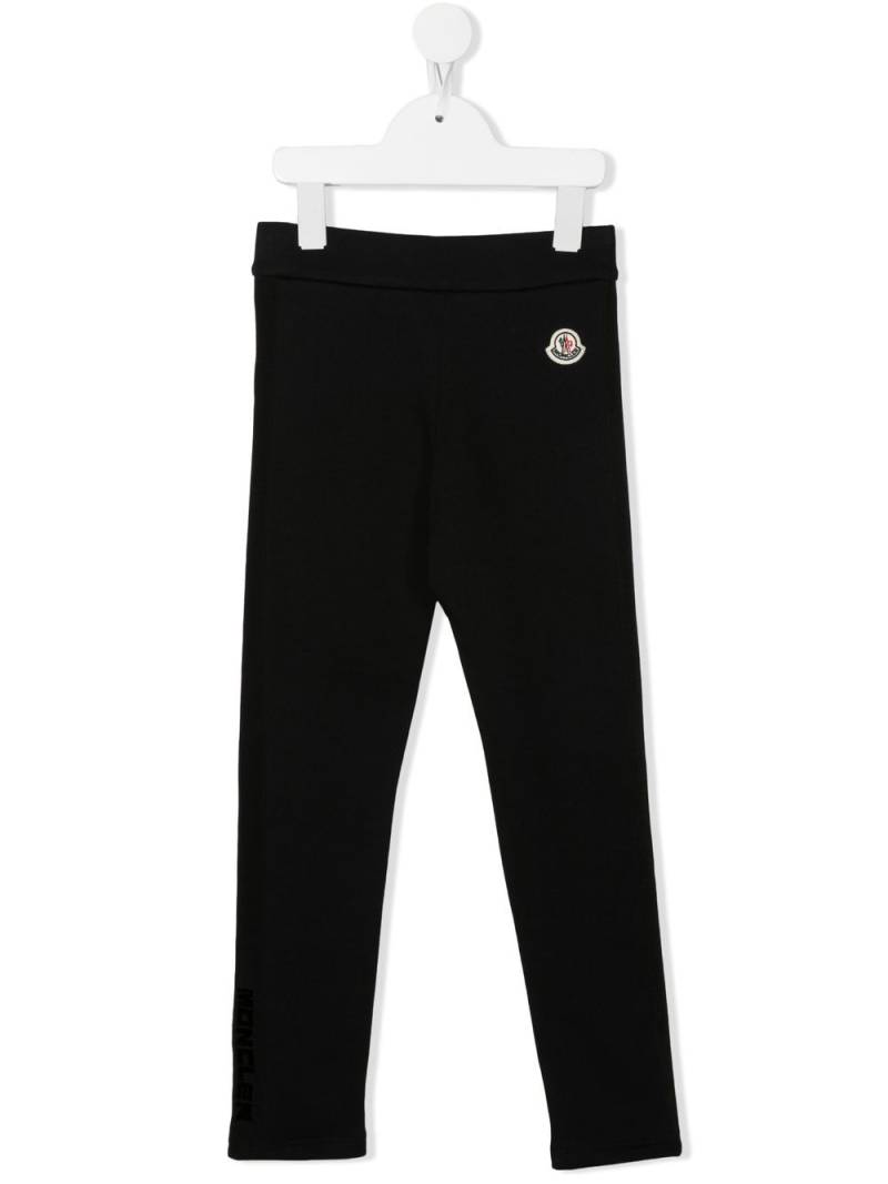 Moncler Enfant logo-patch jersey trousers - Black von Moncler Enfant