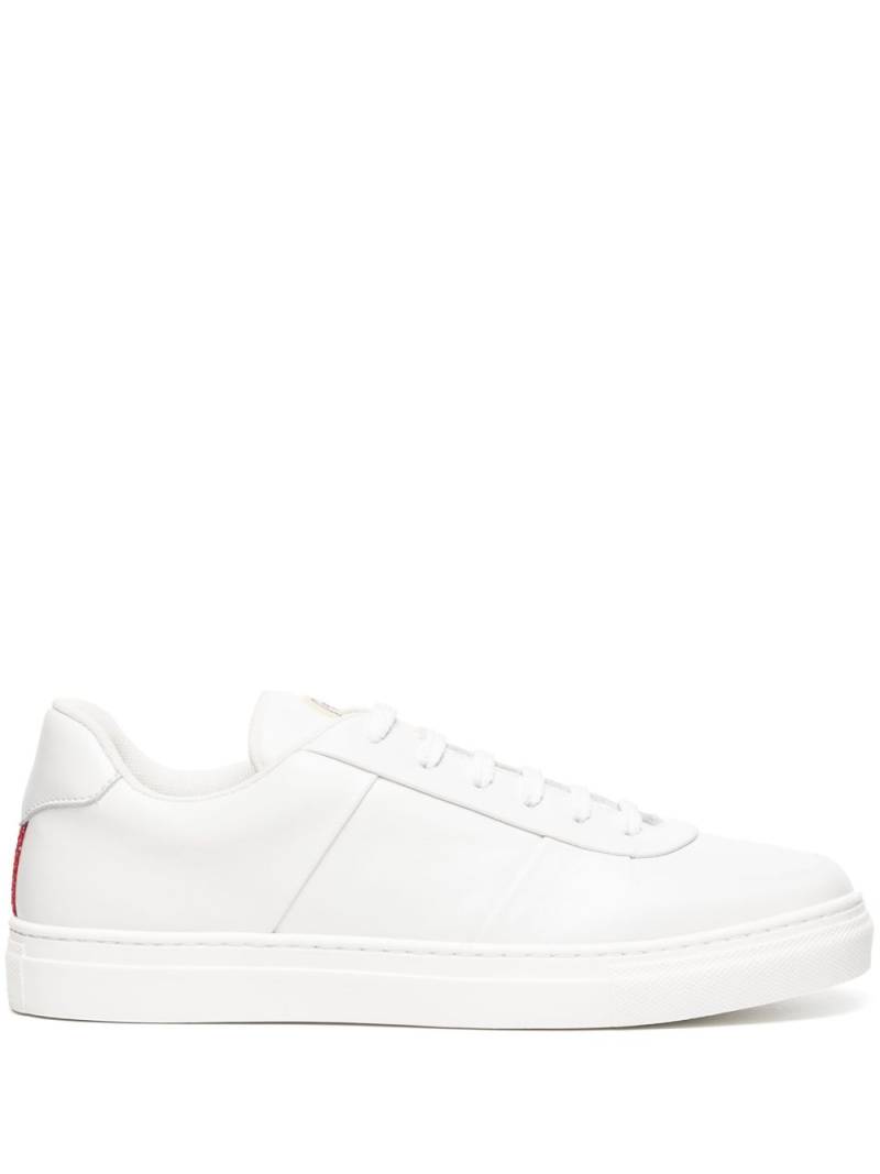 Moncler Enfant logo-patch low-top sneakers - White von Moncler Enfant