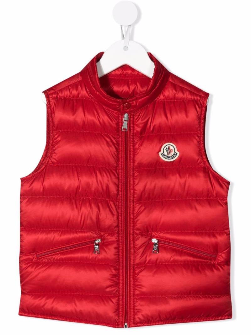 Moncler Enfant logo-patch quilted gilet - Red von Moncler Enfant