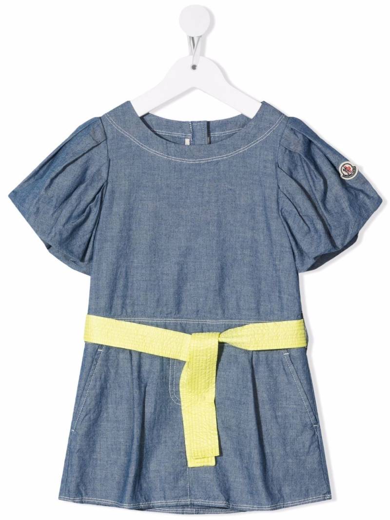 Moncler Enfant tie-waist chambray dress - Blue von Moncler Enfant