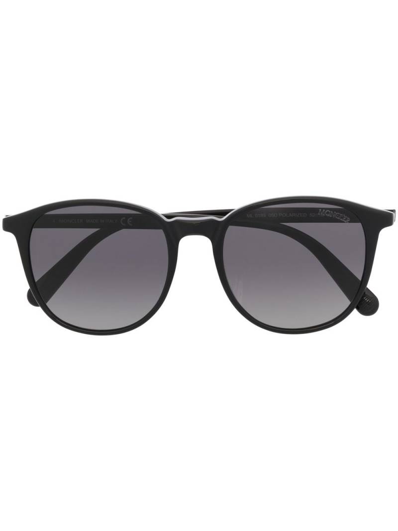 Moncler Eyewear logo-print tinted sunglasses - Black von Moncler Eyewear