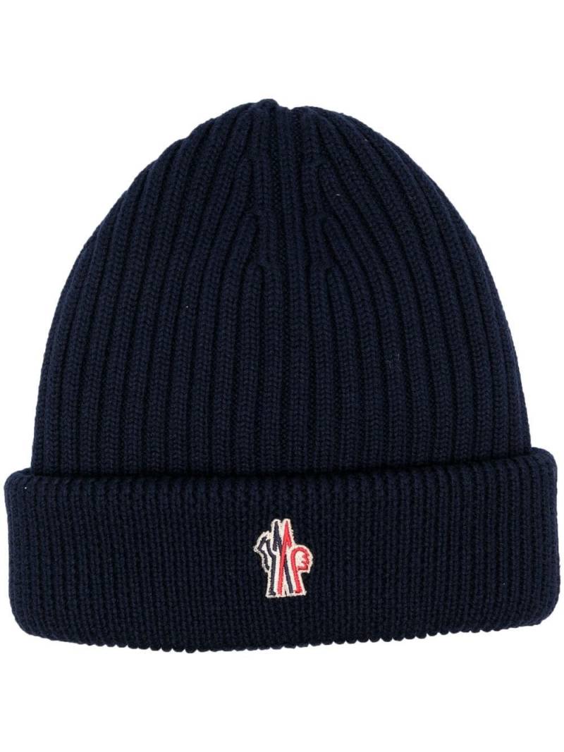 Moncler Grenoble ribbed-knit logo-patch beanie hat - Blue von Moncler Grenoble