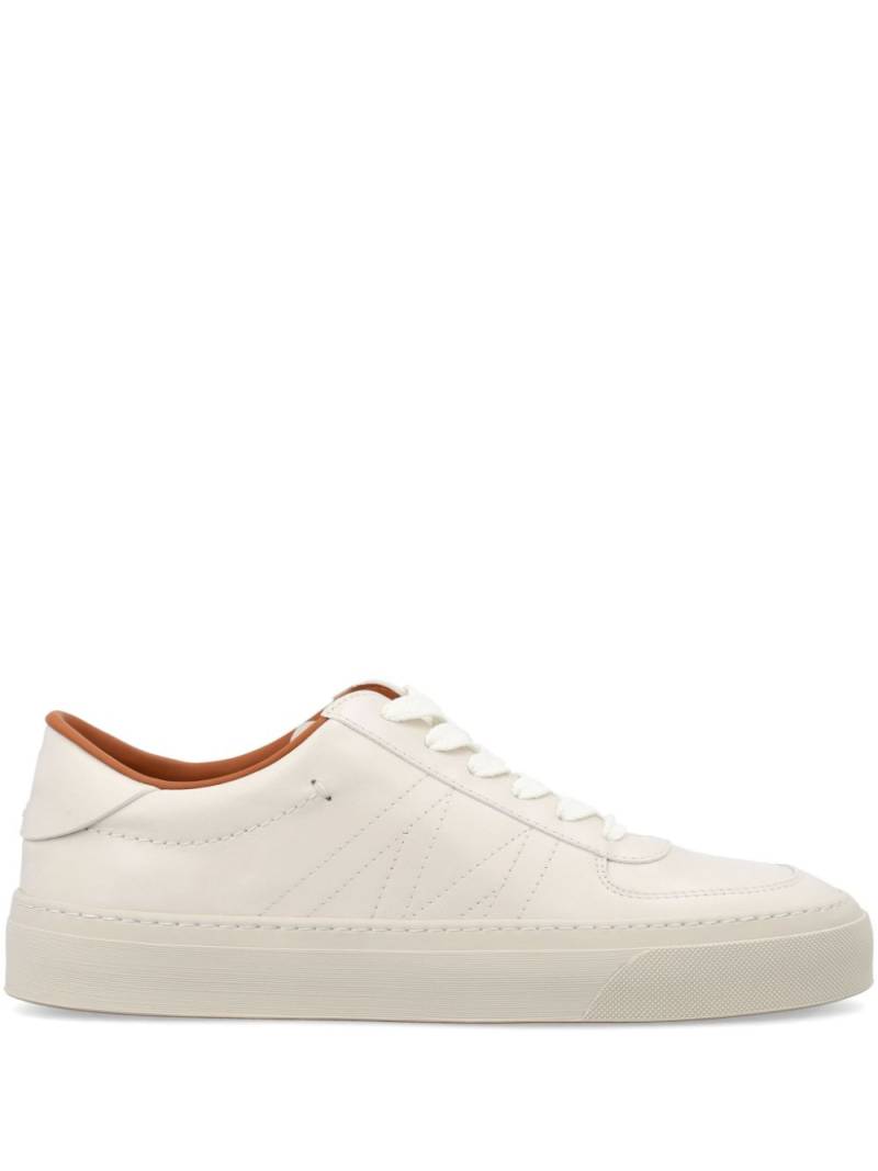 Moncler Monclub leather sneakers - White von Moncler