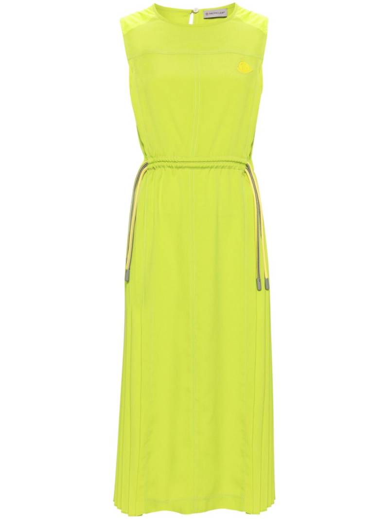 Moncler logo-appliqué pleated midi dress - Green von Moncler