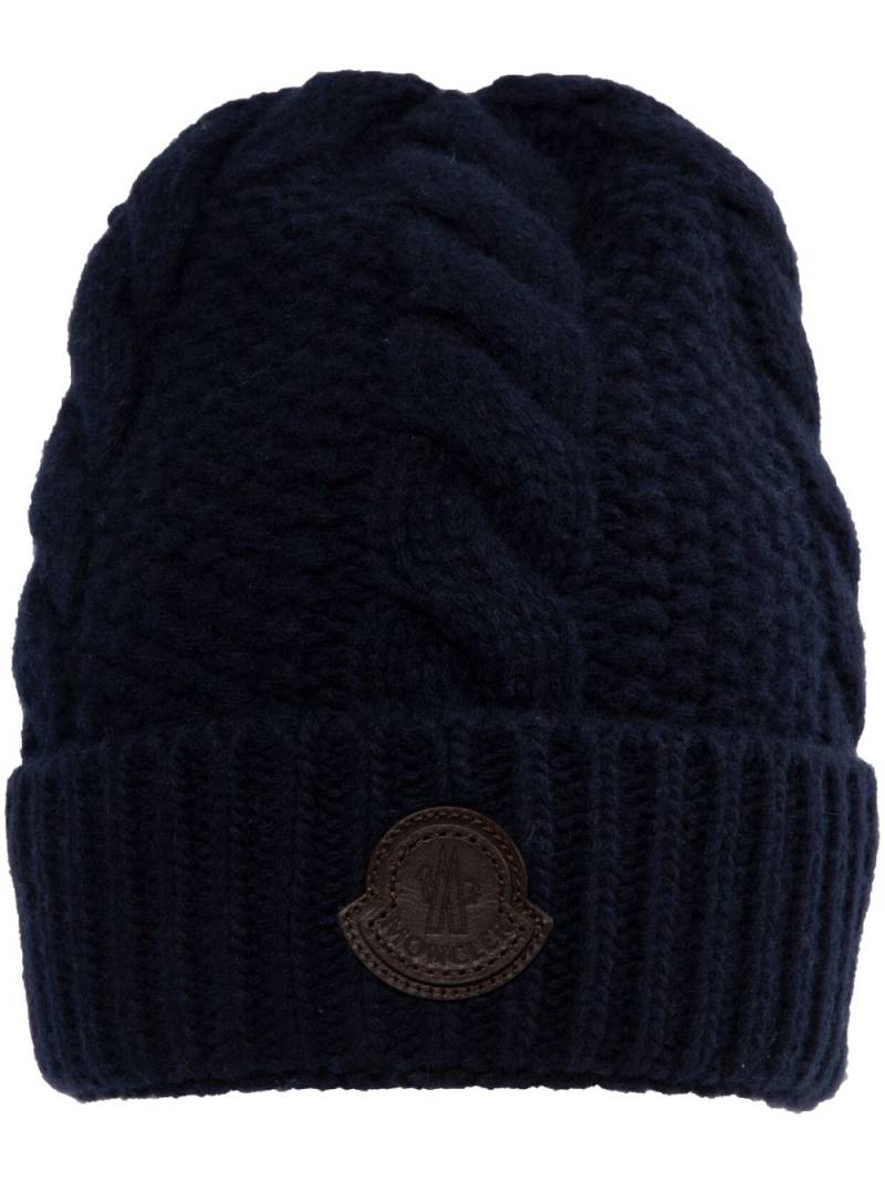 Moncler logo beanie - Blue von Moncler