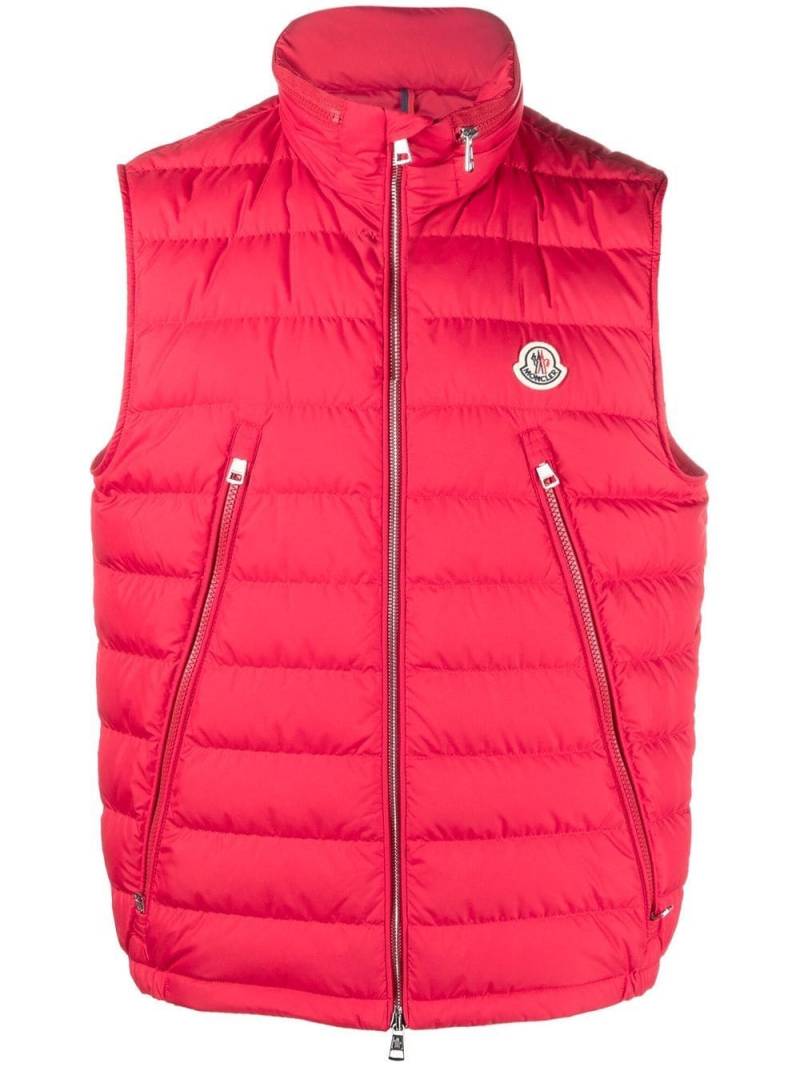 Moncler logo-patch padded vest - Red von Moncler