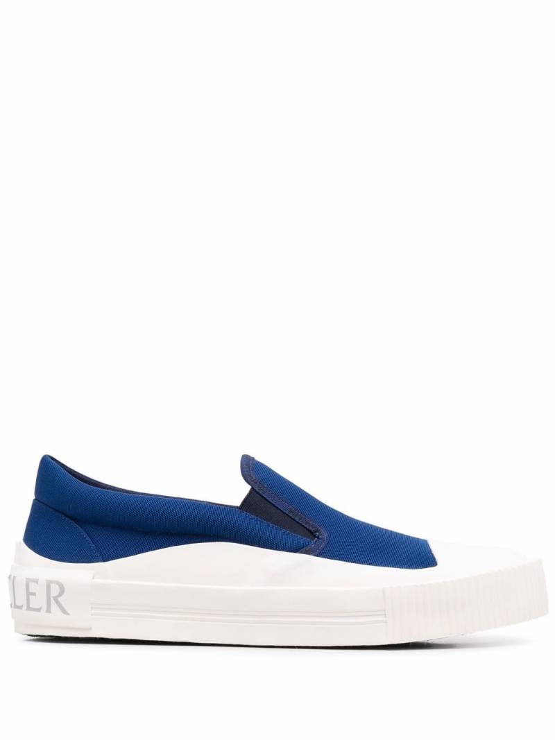 Moncler logo-print slip-on sneakers - Blue von Moncler