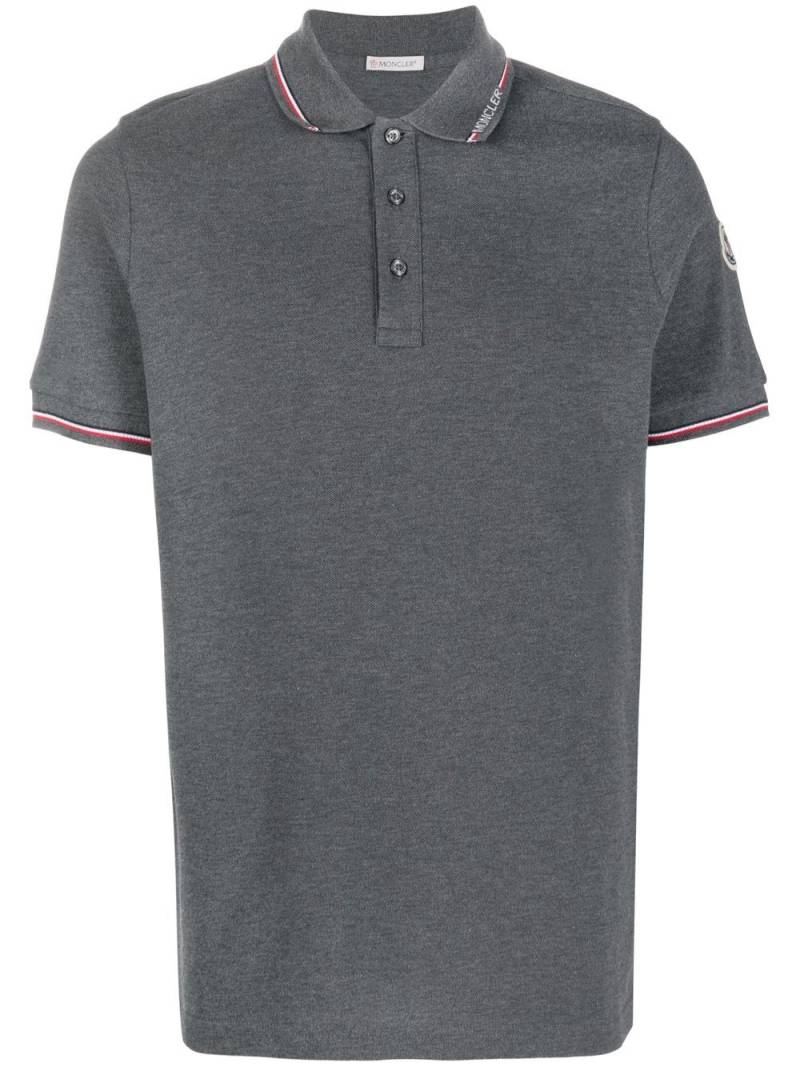 Moncler logo stripe-tipping polo shirt - Grey von Moncler