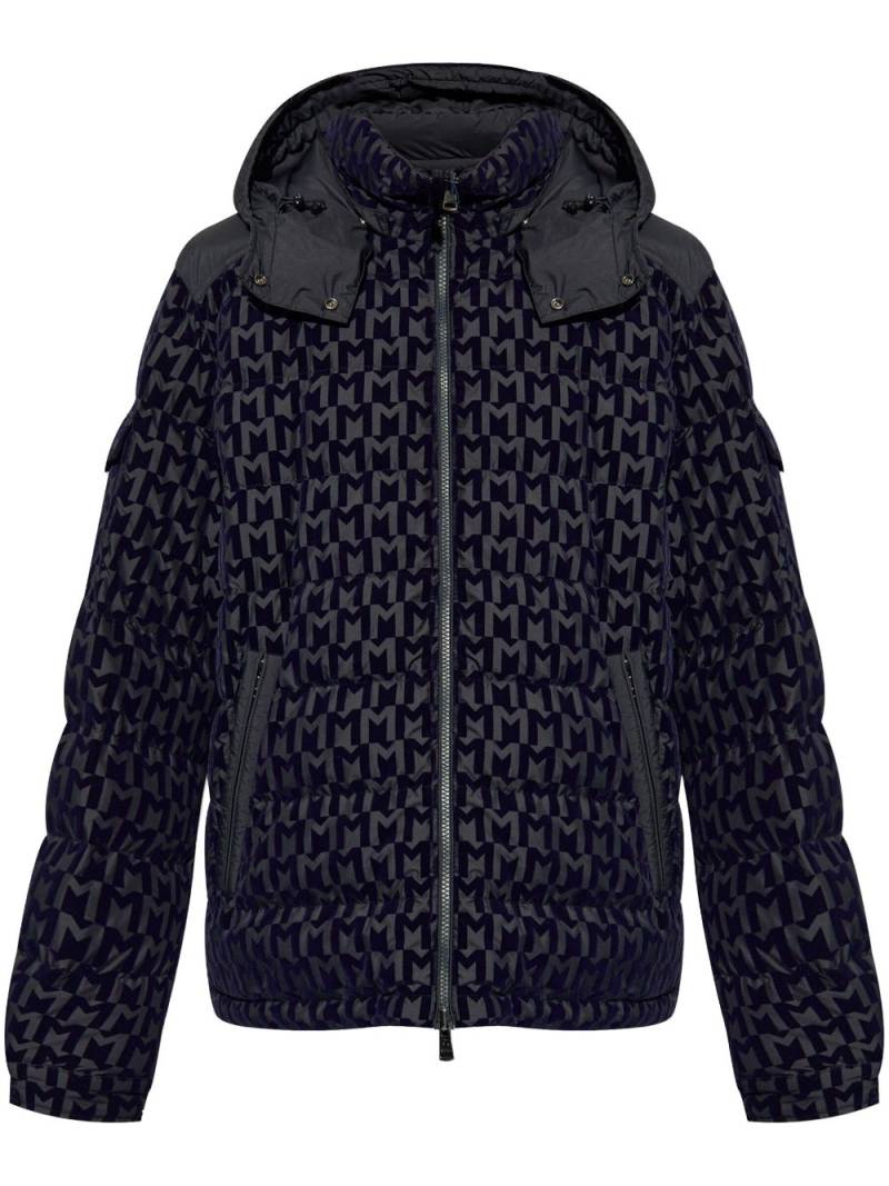 Moncler monogram reversible puffer jacket - Blue von Moncler