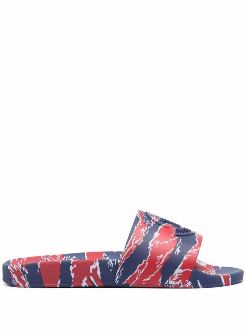 Moncler moountain-print sliders - Blue von Moncler