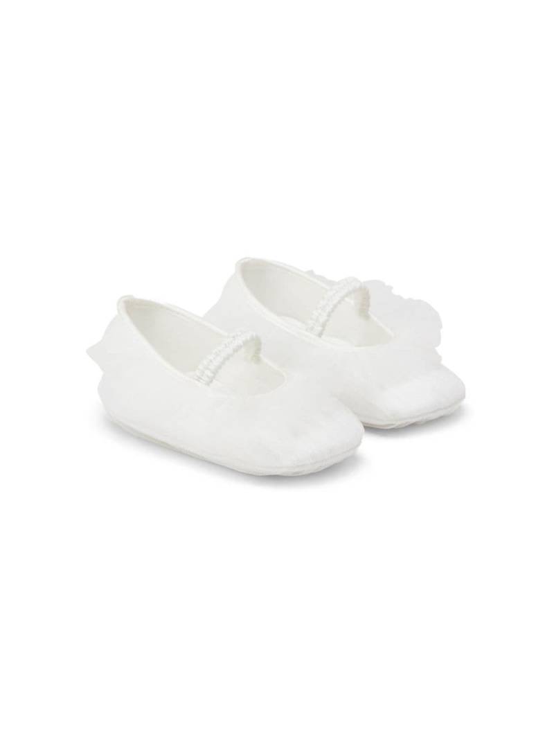 Monnalisa ruffled satin ballerina shoes - White von Monnalisa