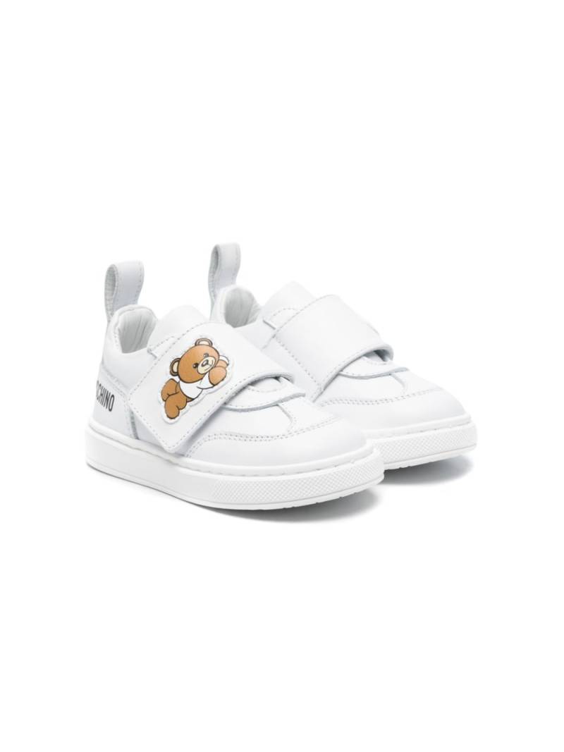 Moschino Kids Leo Teddy-motif sneakers - White von Moschino Kids