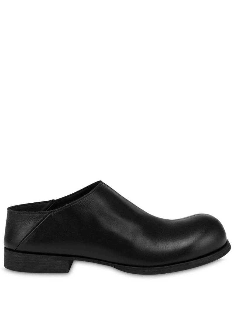 Moschino leather slip-on shoes - Black von Moschino