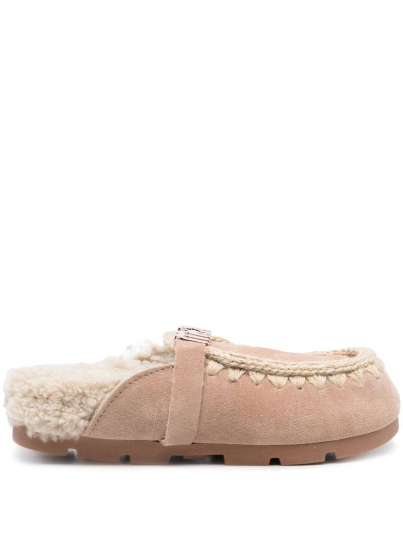 Mou logo-plaque slippers - Neutrals von Mou