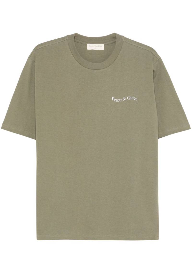 Museum Of Peace & Quiet Wordmark T-shirt - Green von Museum Of Peace & Quiet