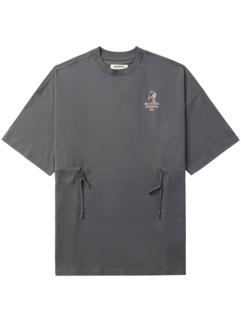 Musium Div. drawstring-waist embroidered T-shirt - Grey von Musium Div.