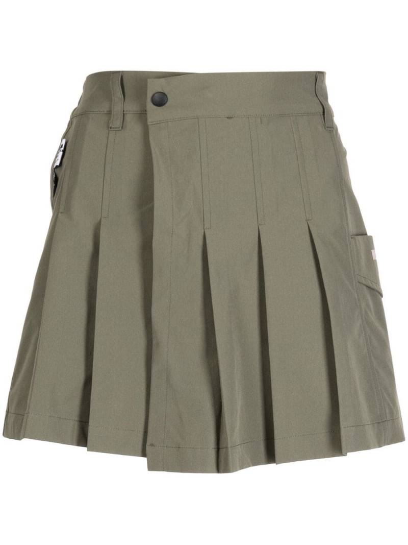 Musium Div. elasticated pleated shorts - Green von Musium Div.