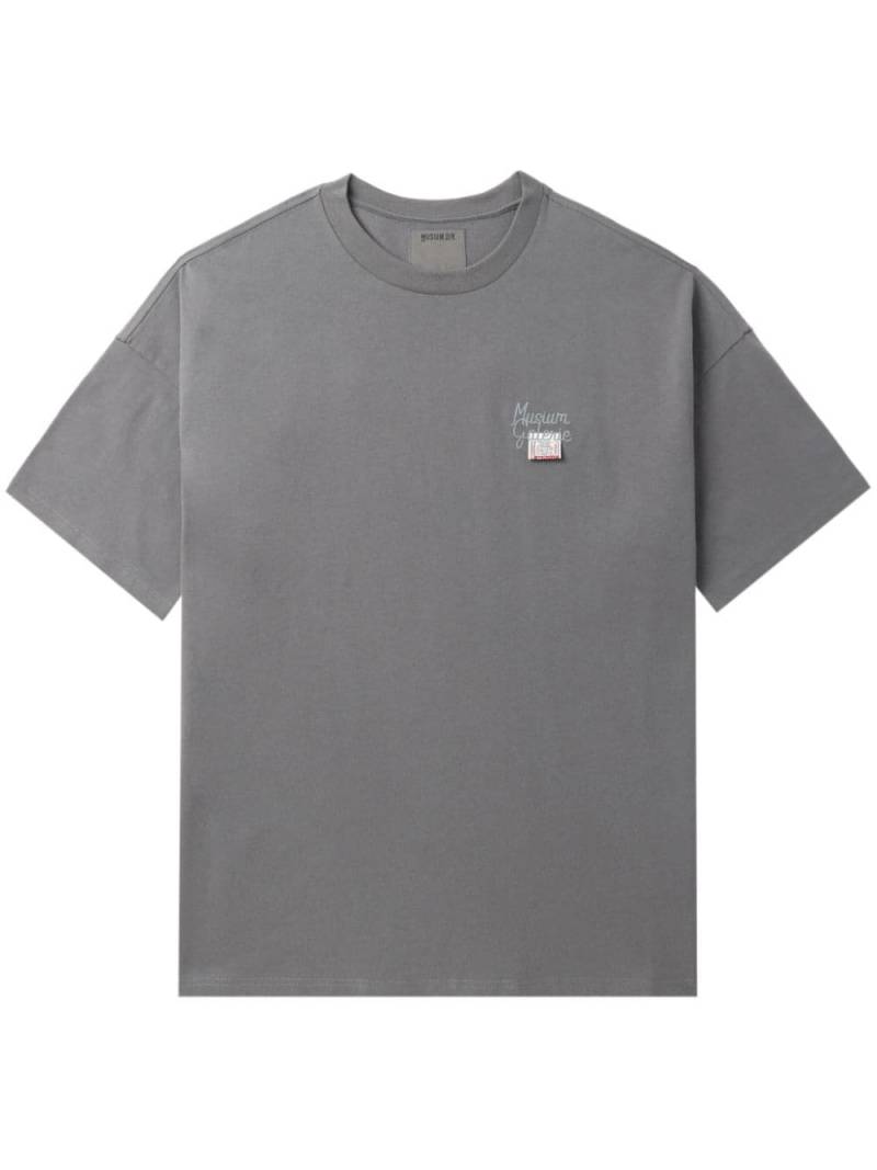 Musium Div. logo-embroidered cotton T-shirt - Grey von Musium Div.