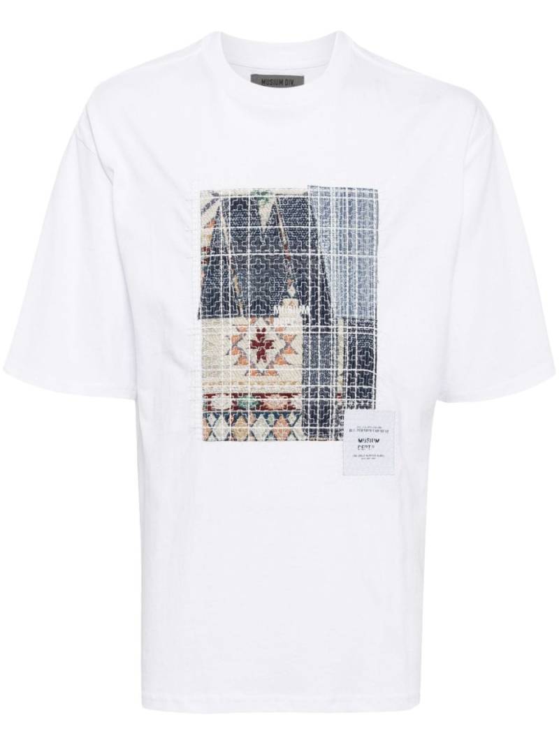 Musium Div. patch detailed t-shirt - White von Musium Div.