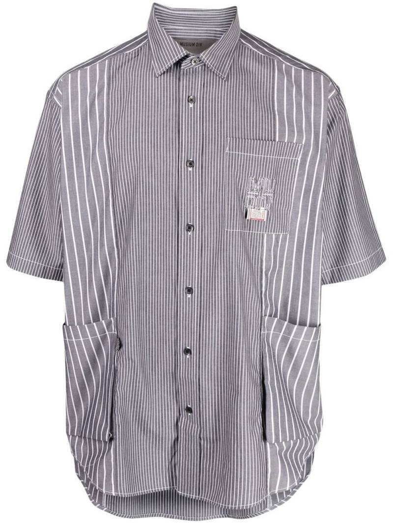 Musium Div. stripe-pattern short-sleeve shirt - Grey von Musium Div.