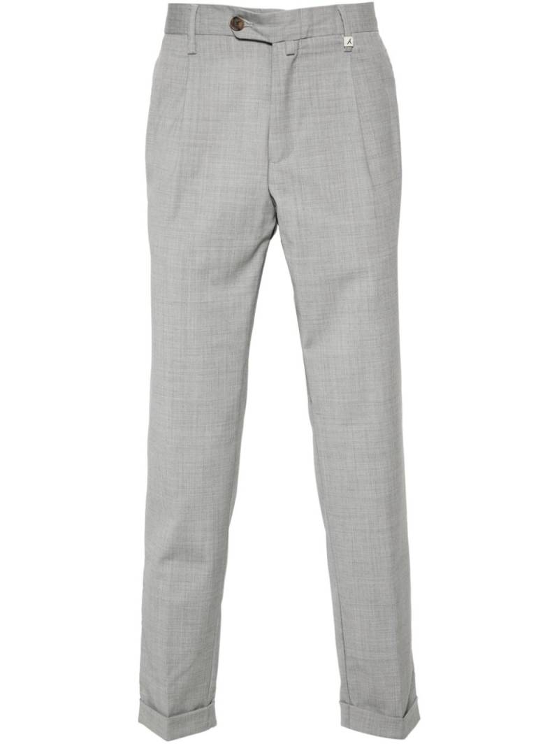 Myths Zeus slim-fit chinos - Grey von Myths