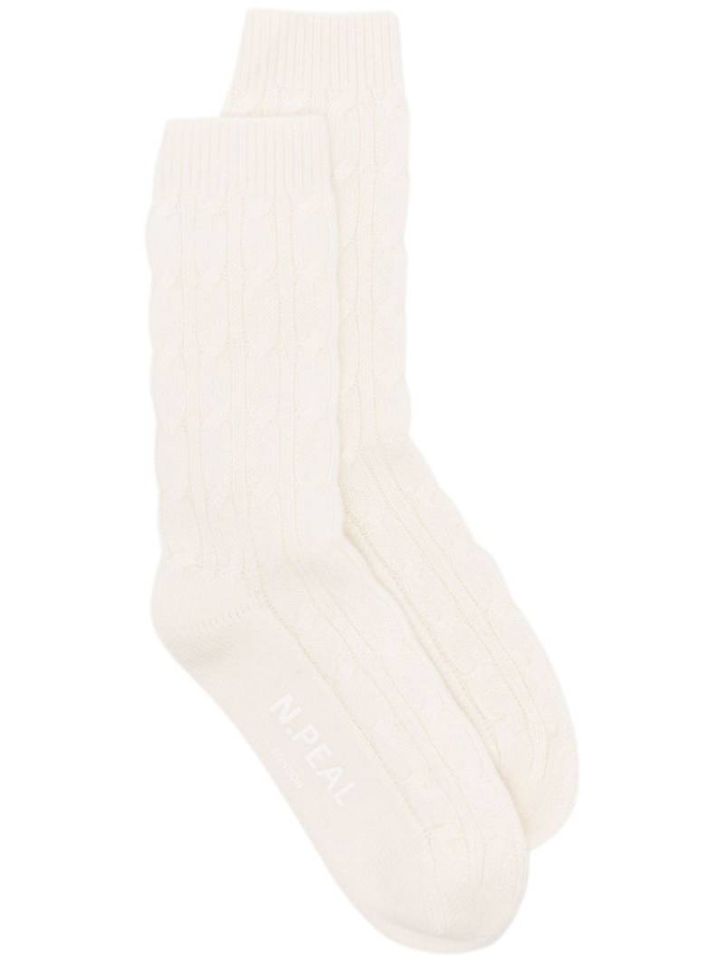 N.Peal cable-knit cashmere socks - Neutrals von N.Peal