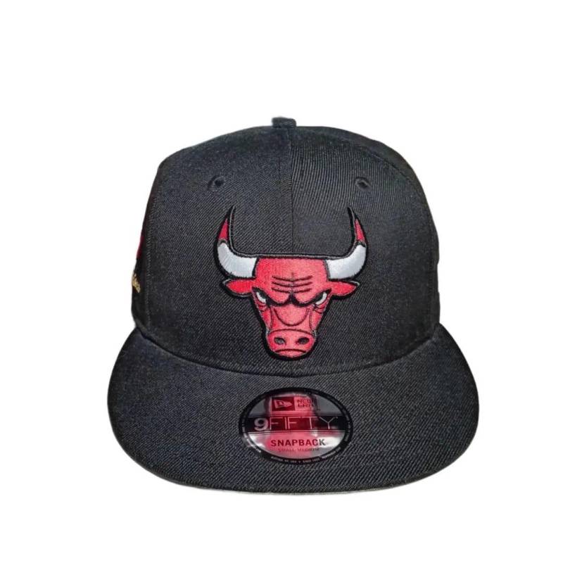 New Era Cap - Chicago Bulls Herren Schwarz / Rot ONE SIZE von NEW ERA