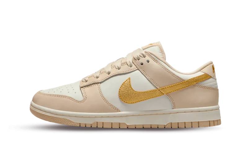 Dunk Low Phantom Metallic Gold Damen Beige 36 von NIKE