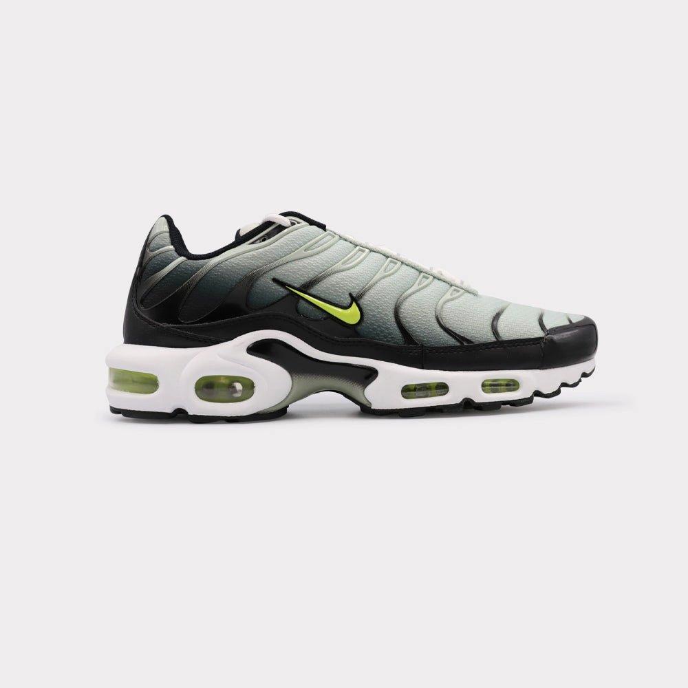 Nike Air Max Plus - Bright Cactus Herren Hellgrün 45.5 von NIKE