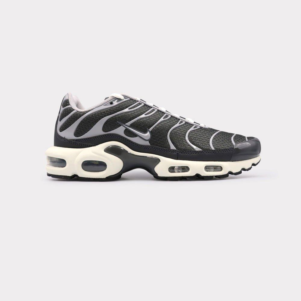 Nike Air Max Plus - Greyscale Herren Anthrazit 42 von NIKE