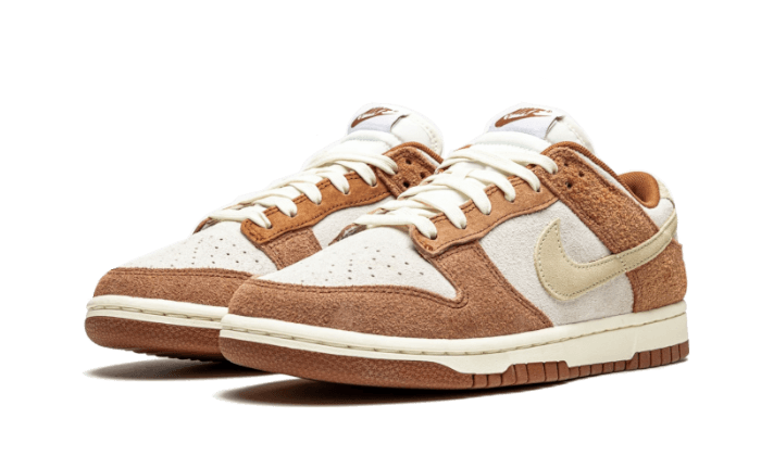 Dunk Low Medium Curry Herren Weiss 41 von NIKE