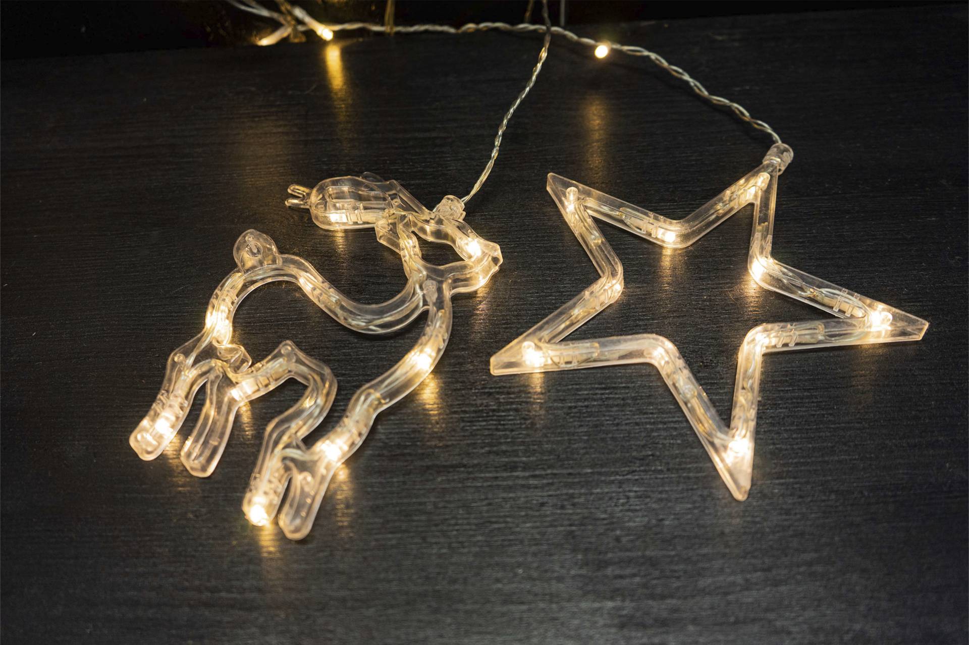 NOOR LIVING LED-Lichterkette »Weihnachtszeit«, mit Stern- und Rentierbeleuchtung, Batteriebetrieb NOOR LIVING LED-Lichterkette »Weihnachtszeit«, mit Stern- und Rentierbeleuchtung, Batteriebetrieb von NOOR LIVING