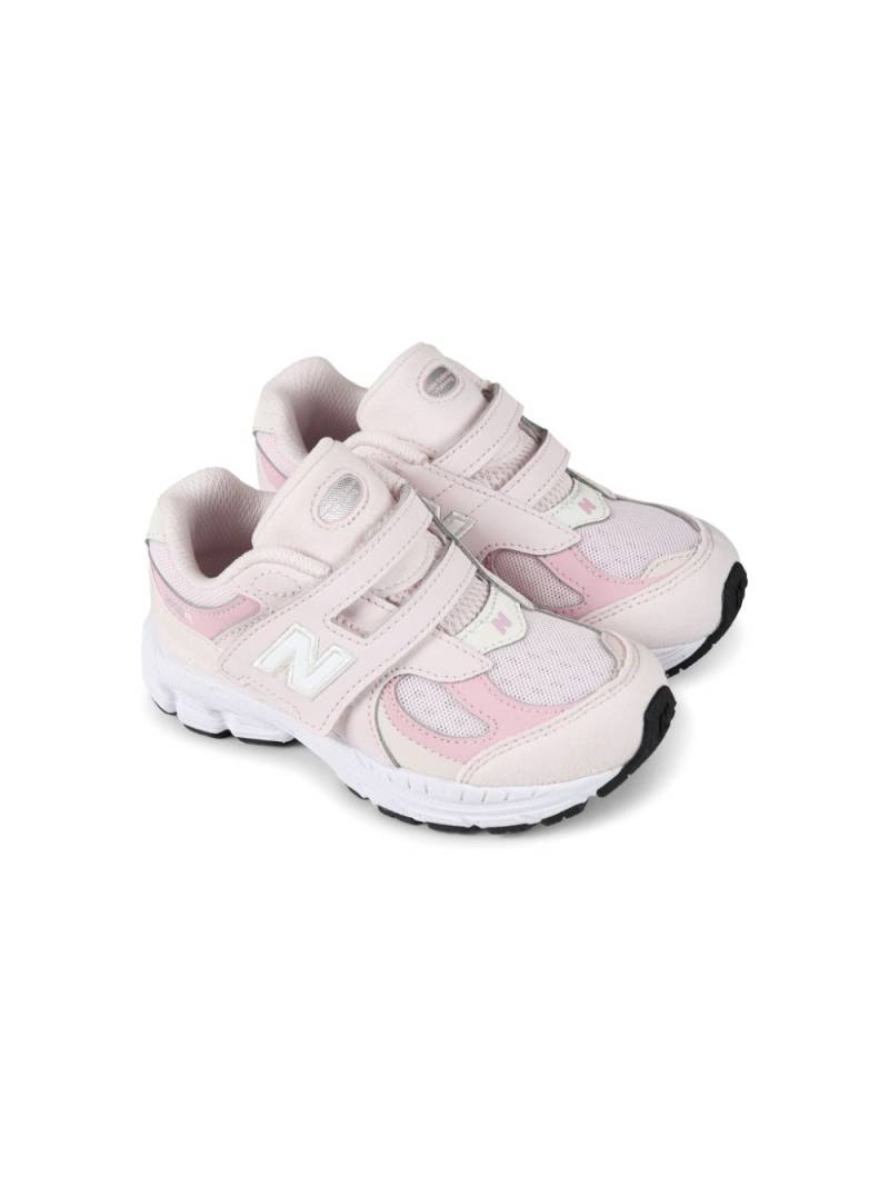 New Balance Kids 2002 sneakers - Pink von New Balance Kids