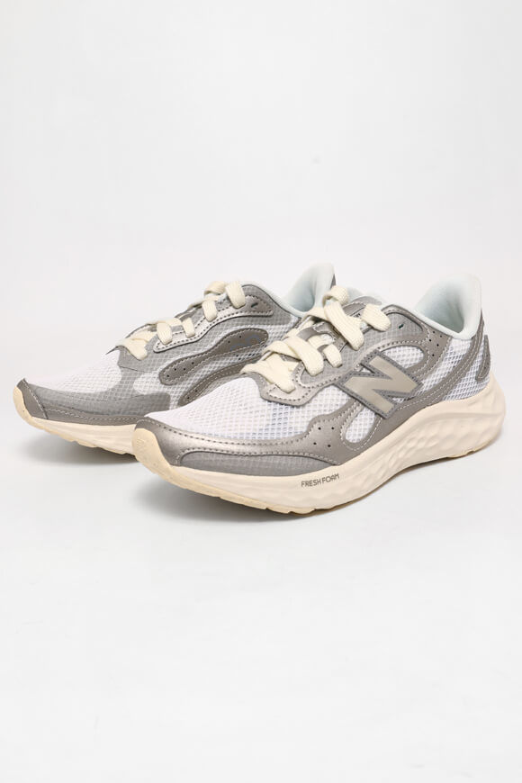 New Balance Arishi v4 Sneaker | Silver Metallic | Damen | EU40 New Balance Arishi v4 Sneaker | Silver Metallic | Damen | EU40 von New Balance