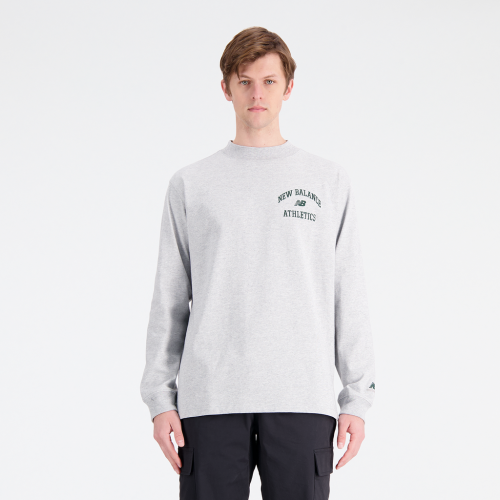 New Balance Athletics Varsity Graphic Mock Longsleeve - grau (Grösse: M) von New Balance