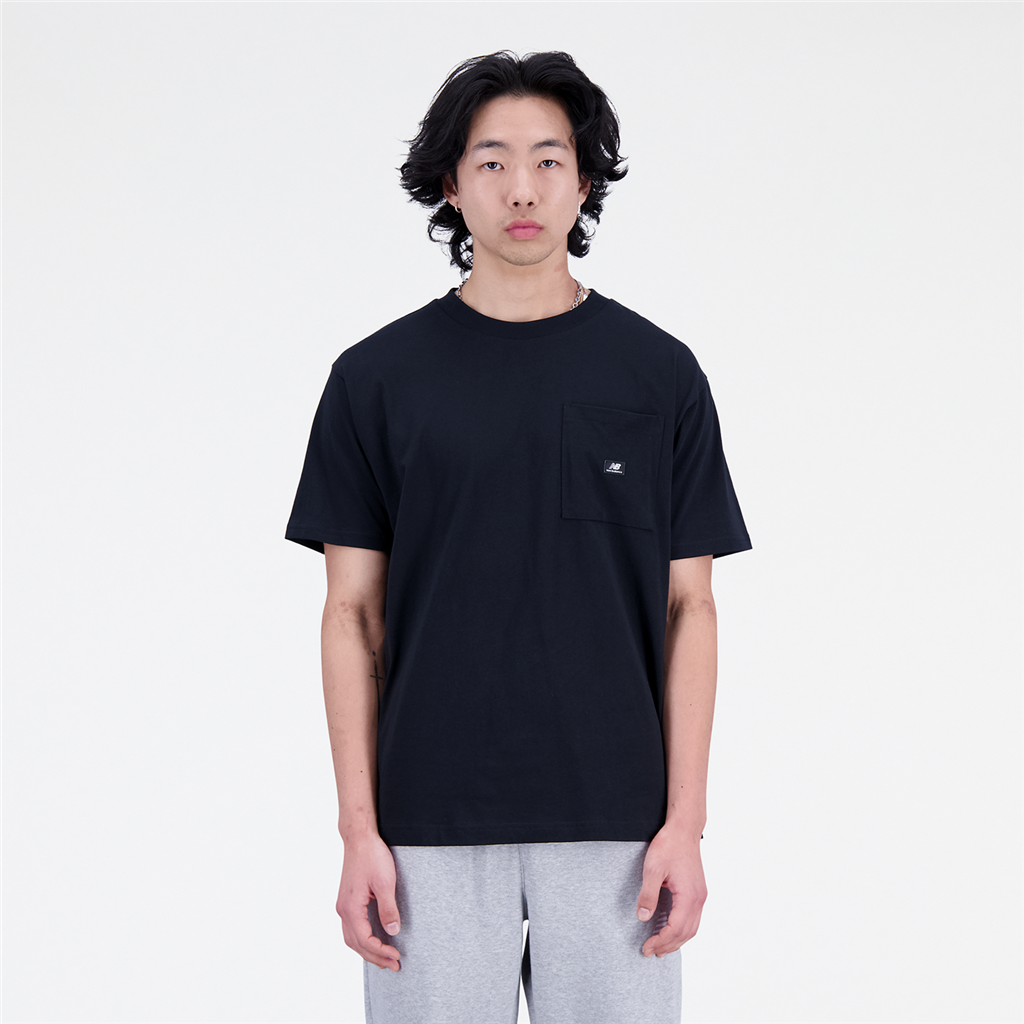 New Balance Essentials Reimagined Pocket T-Shirt Relaxed Fit Herren, schwarz, Grösse: S von New Balance