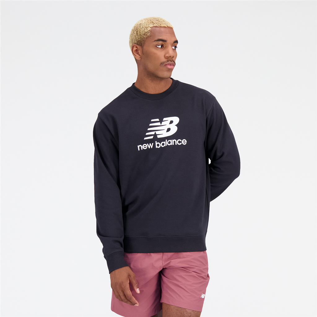 New Balance Essentials Stacked Logo Crew Relaxed Fit Herren, schwarz, Grösse: S von New Balance